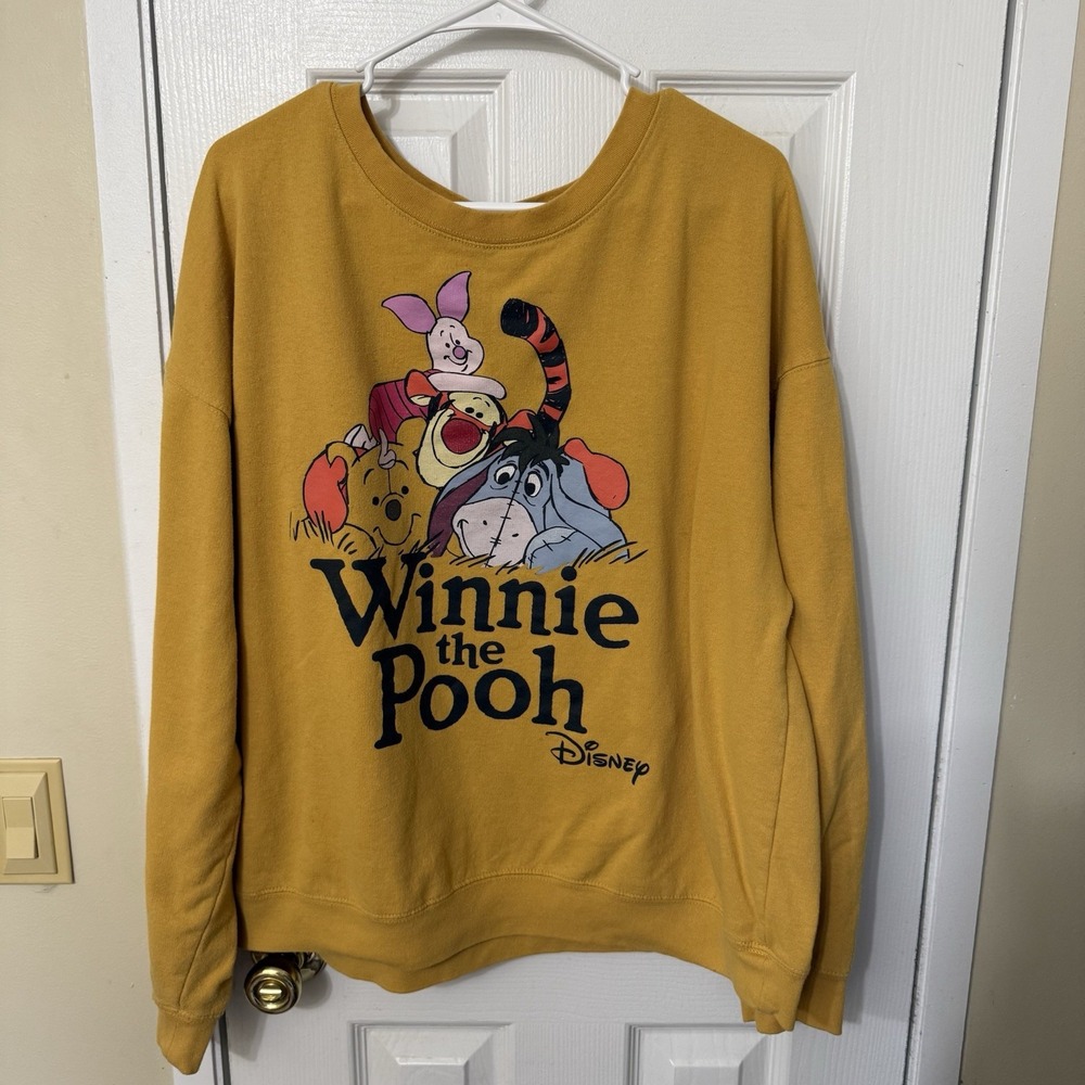 Vintage Sweatshirt Adult 2XL The Disney Store Winnie The Pooh And Friends